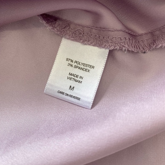 New York & Company Light Purple Top, Woman’s Medium - Item 0004 - Picture 4 of 4